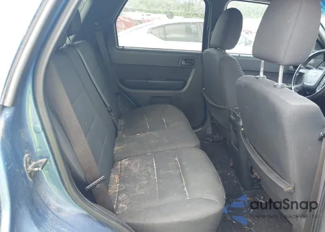 2010 Ford Escape Xlt z USA, uszkodzony, nr VIN 1FMCU9D78AKD30659